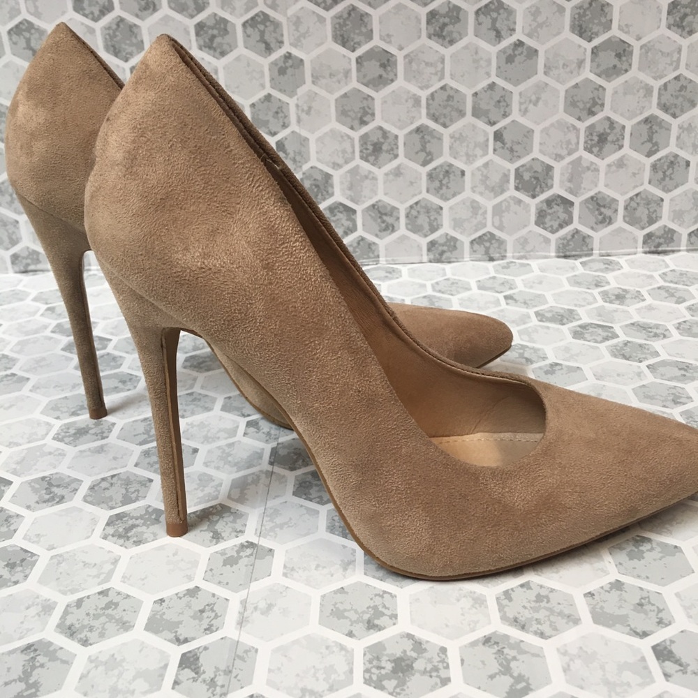JESSICA CARLYLE suede stiletto nude color size 9